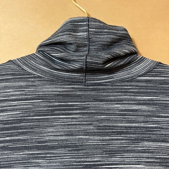 Lululemon | Melodic Movement Long Sleeve Twist Front Turtleneck Pullover Size 8 - Picture 9 of 10